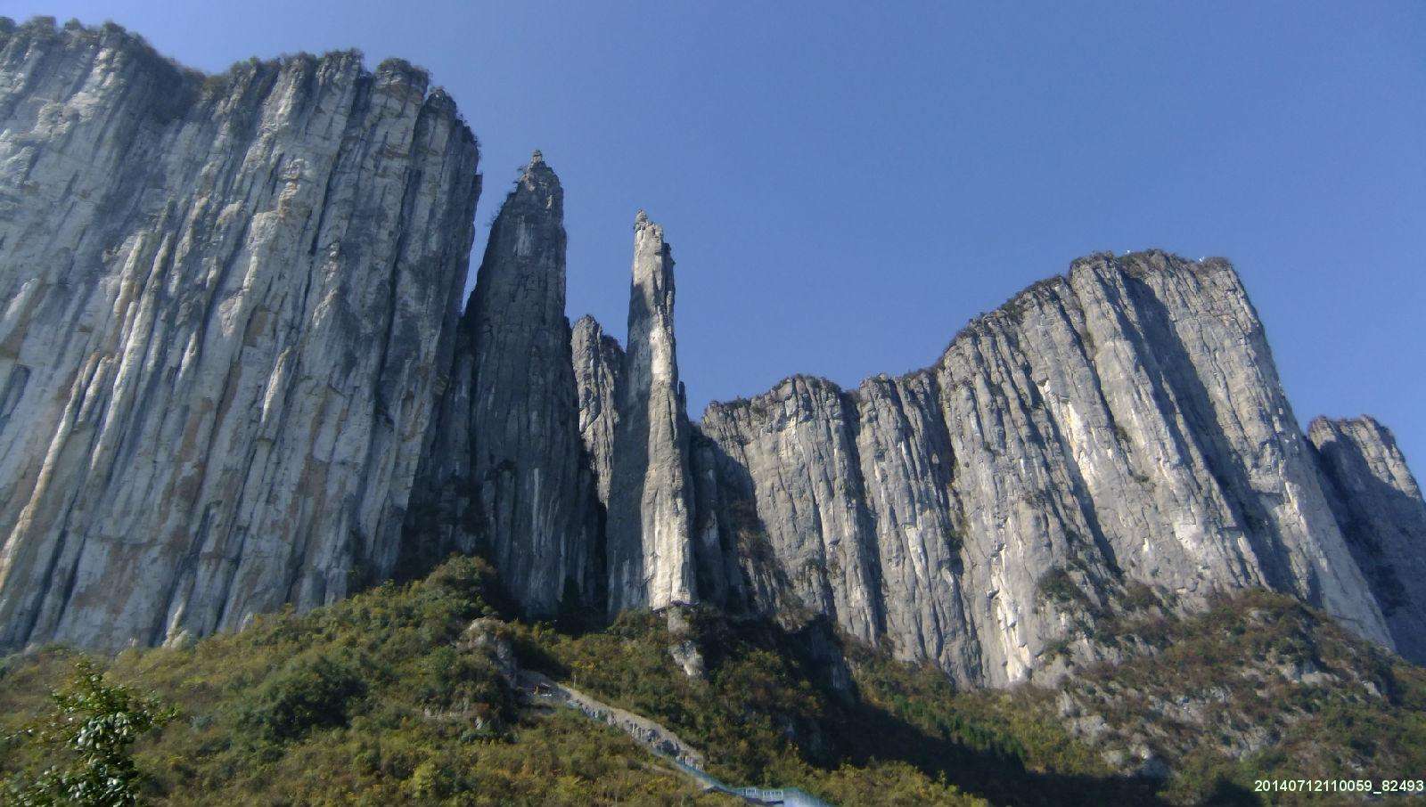 恩施土司城、女儿城、清江大峡谷（原野三峡）2日游